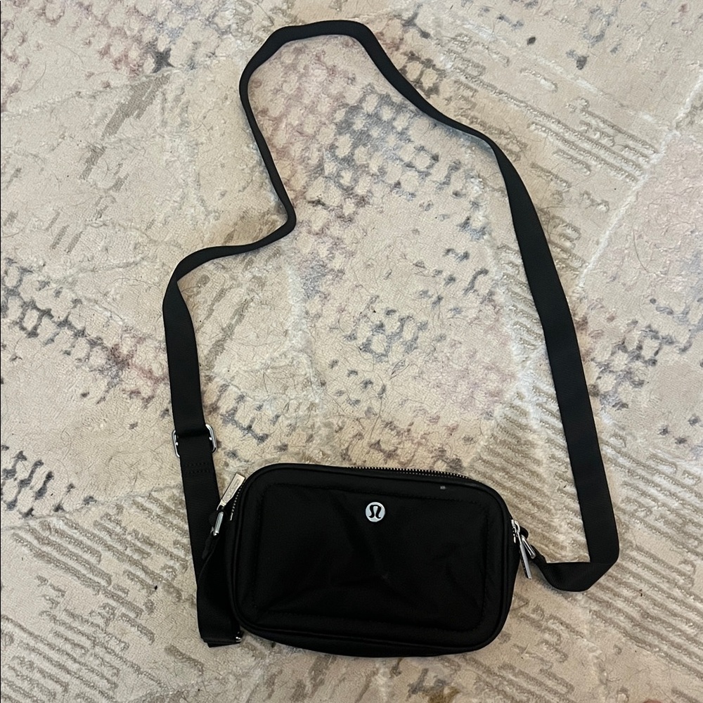 Lululemon Crossbody Camera Bag 2L